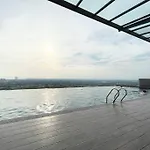 Quartz Near To Jonker Walk With Infinity Pool Cozy 3B2B