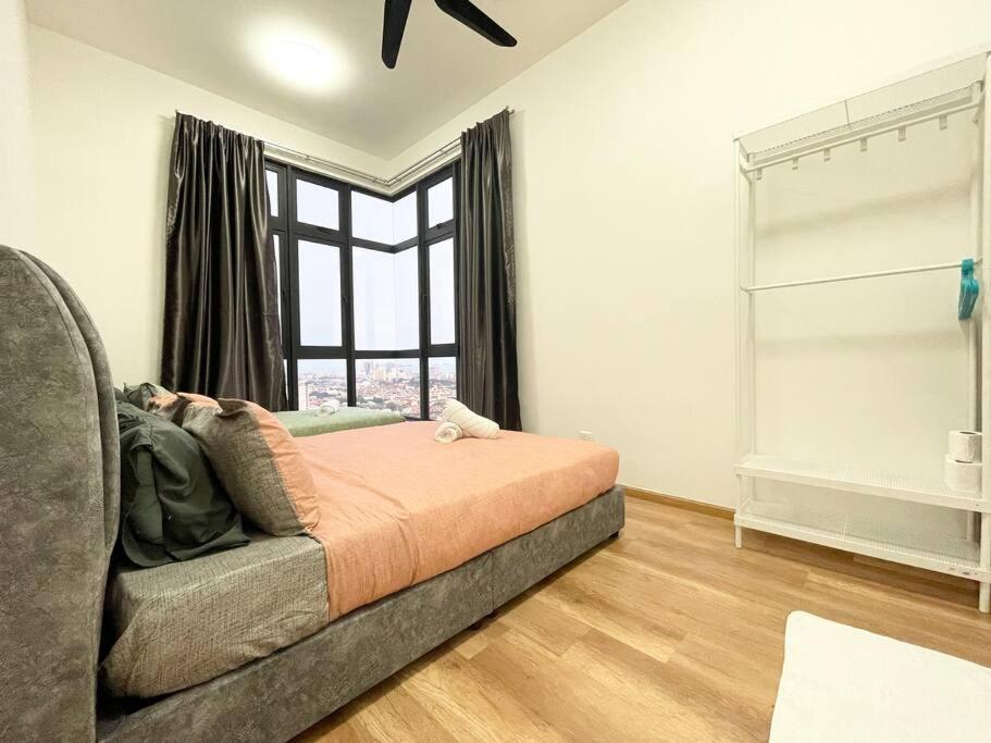 Pangsapuri Quartz Near To Jonker Walk With Infinity Pool Cozy 3b2b *
