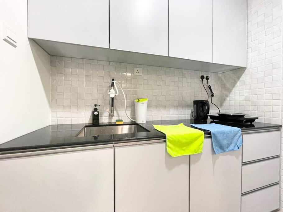 Quartz Near To Jonker Walk With Infinity Pool Cozy 3b2b Pangsapuri