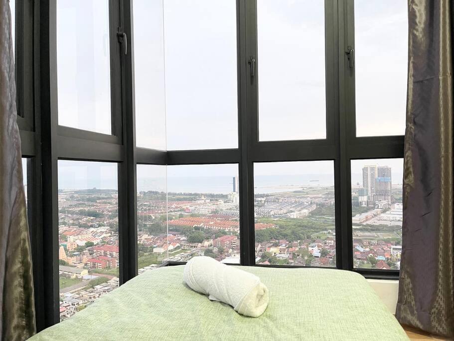 Quartz Near To Jonker Walk With Infinity Pool Cozy 3b2b Pangsapuri Malacca